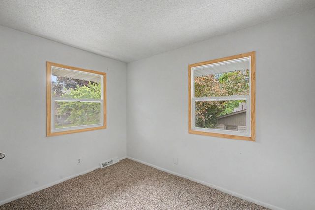 3701 Adair Avenue N, Crystal, MN 55422
