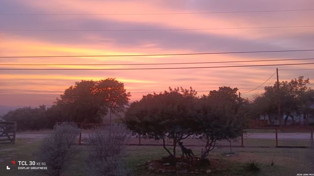 200 IROQUOIS TRL, Bandera, TX 78003