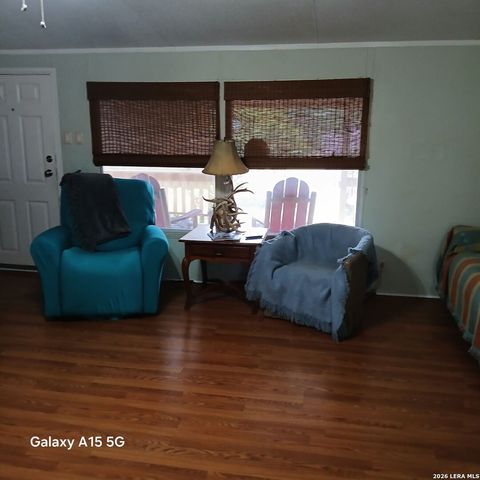 200 IROQUOIS TRL, Bandera, TX 78003