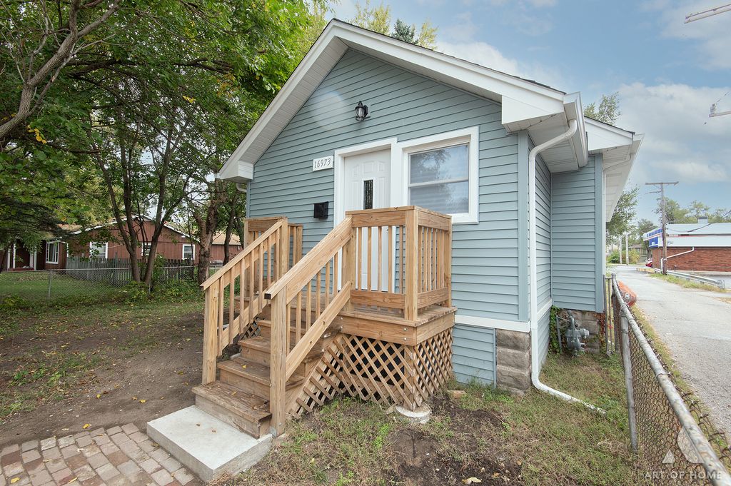 16973 Jodave Avenue, Hazel Crest, IL 60429 — photo 2
