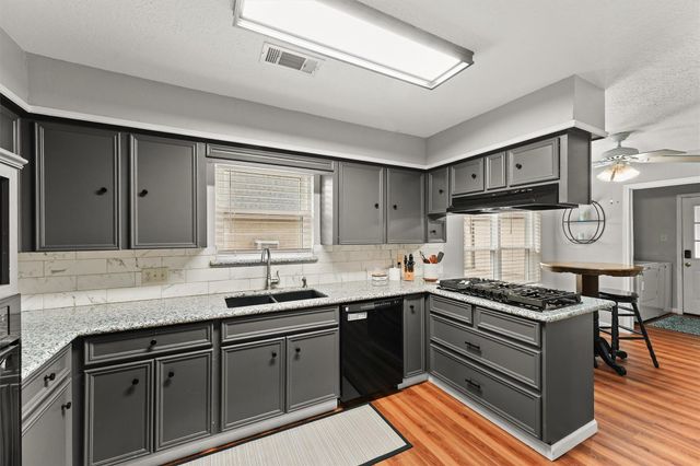 4704 Gulfway Drive, Baytown, TX 77521