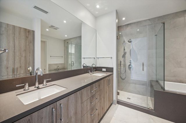 2323 W Main Street 603, Houston, TX 77098