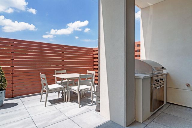 2323 W Main Street 603, Houston, TX 77098