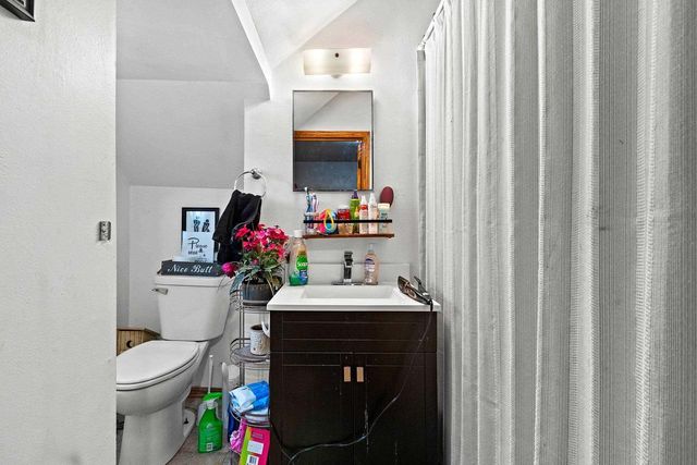 205 DIVISION STREET, Neenah, WI 54956