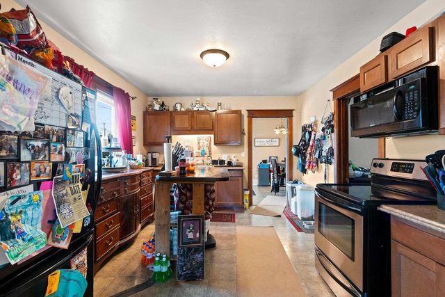 205 DIVISION STREET, Neenah, WI 54956