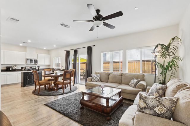 927 Franklin St, Lincoln, CA 95648