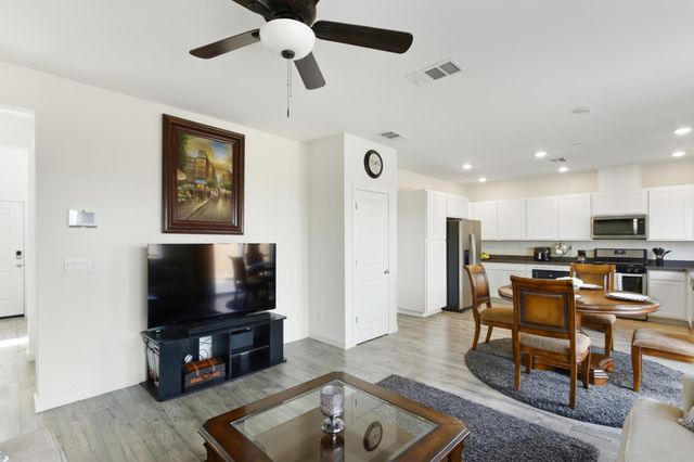 927 Franklin St, Lincoln, CA 95648