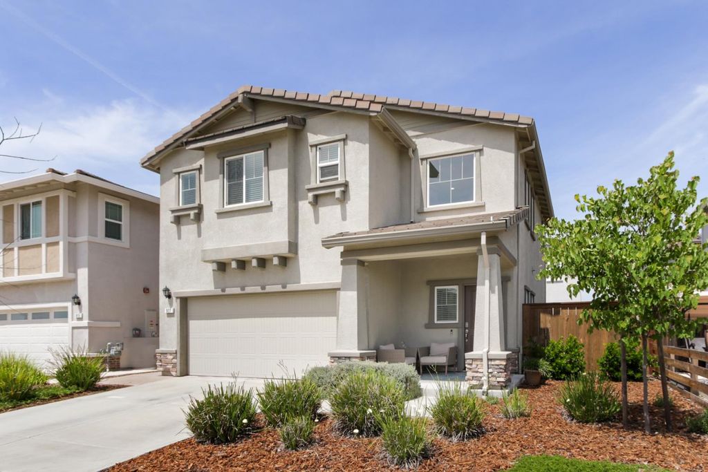 927 Franklin St, Lincoln, CA 95648