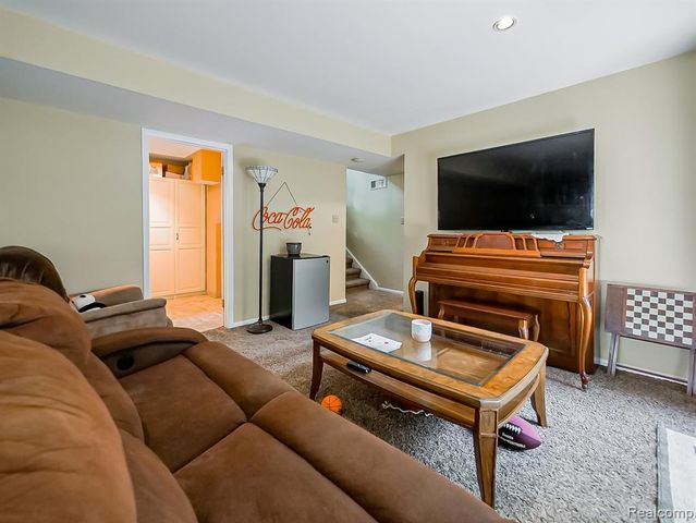 525 Langfield Street, Northville, MI 48167