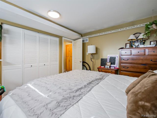 525 Langfield Street, Northville, MI 48167
