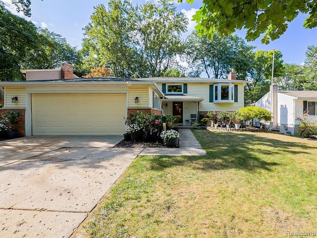 525 Langfield Street, Northville, MI 48167