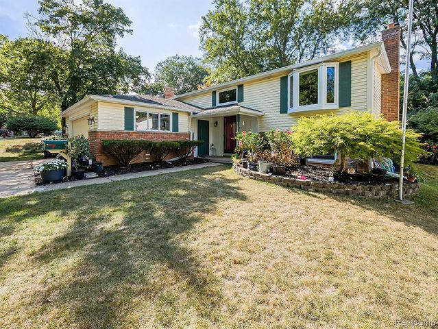 525 Langfield Street, Northville, MI 48167