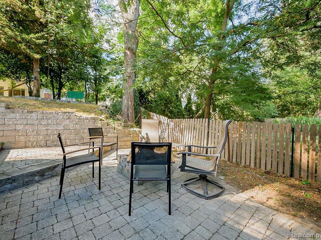 525 Langfield Street, Northville, MI 48167