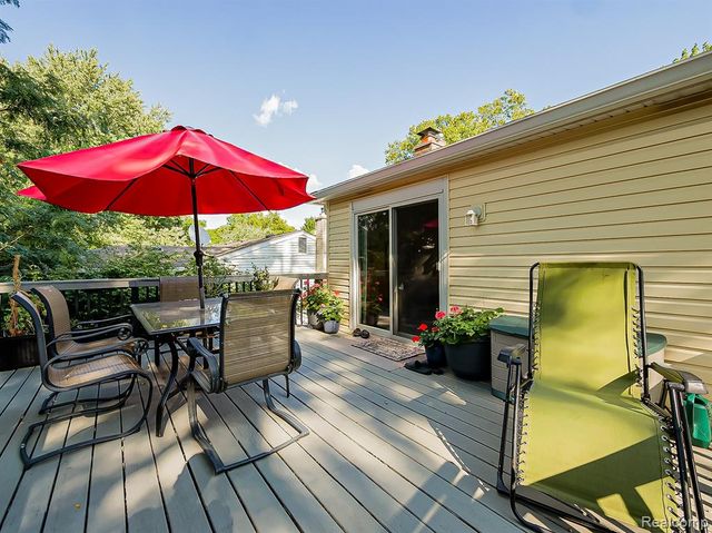 525 Langfield Street, Northville, MI 48167