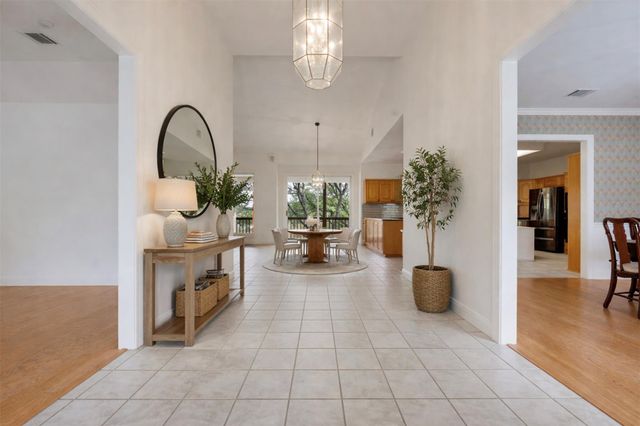 21604 Arrowhead PT, Lago Vista, TX 78645