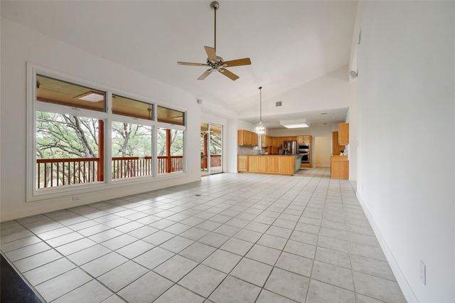 21604 Arrowhead PT, Lago Vista, TX 78645