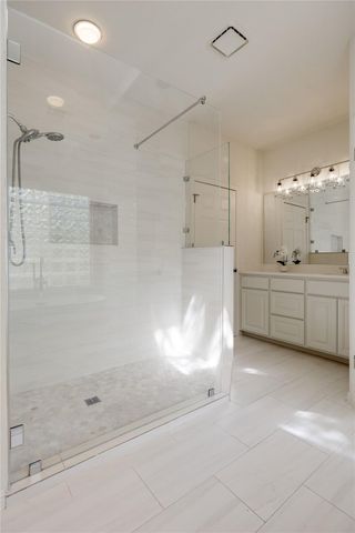 21604 Arrowhead PT, Lago Vista, TX 78645