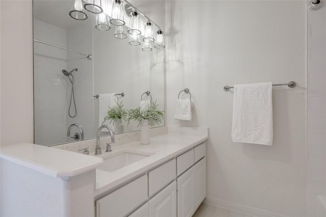 21604 Arrowhead PT, Lago Vista, TX 78645