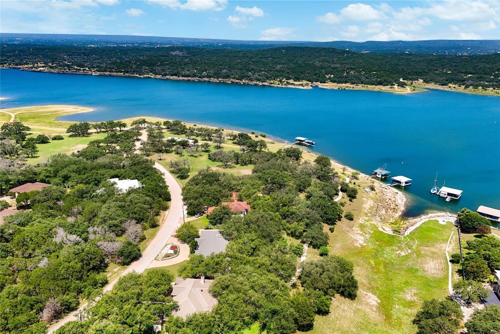 21604 Arrowhead PT, Lago Vista, TX 78645