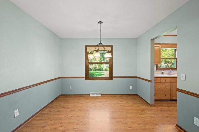 7830 W Oakbrook Circle, Madison, WI 53717