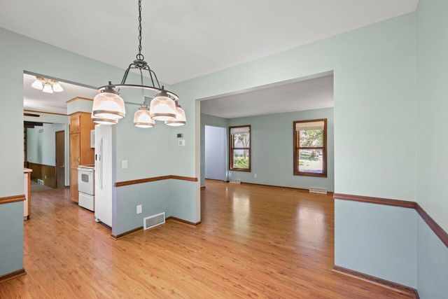 7830 W Oakbrook Circle, Madison, WI 53717