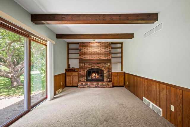 7830 W Oakbrook Circle, Madison, WI 53717