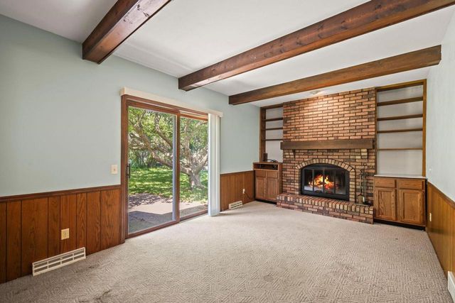 7830 W Oakbrook Circle, Madison, WI 53717