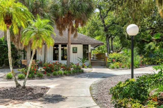 3746 SURREY LANE, Sarasota, FL 34235