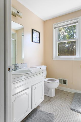 4015 Pinehurst Drive, West Bloomfield Charter Township, MI 48322