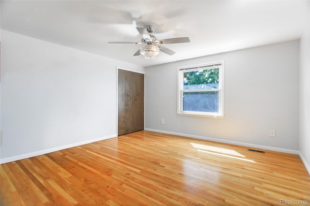 4015 Pinehurst Drive, West Bloomfield Charter Township, MI 48322