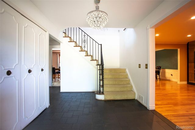 4015 Pinehurst Drive, West Bloomfield Charter Township, MI 48322