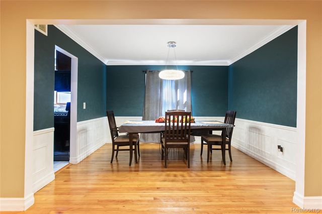 4015 Pinehurst Drive, West Bloomfield Charter Township, MI 48322