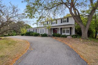 4015 Pinehurst Drive, West Bloomfield Charter Township, MI 48322