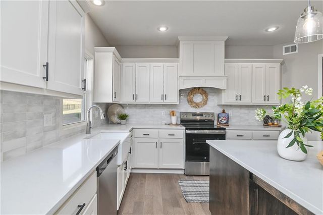 2243 W Elm Terrace, Olathe, KS 66061