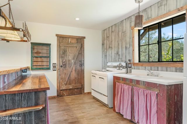 7710 E ARROYO Road, Cave Creek, AZ 85331