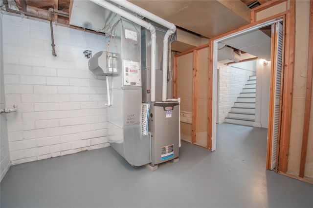 2513 33rd Street, Des Moines, IA 50310