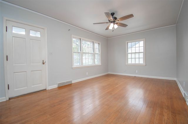 2513 33rd Street, Des Moines, IA 50310