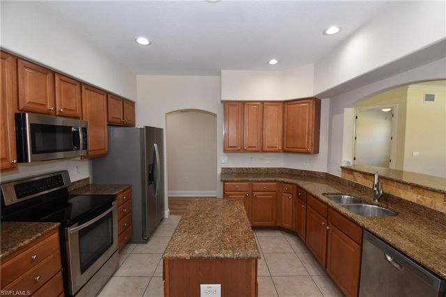 1303 Verde DR 3, Naples, FL 34105