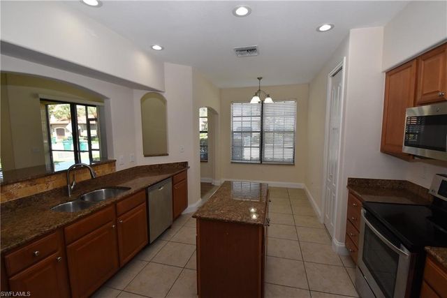 1303 Verde DR 3, Naples, FL 34105