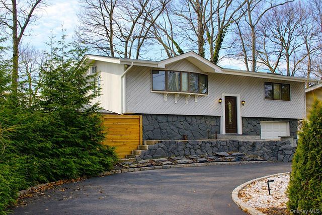 42 Shinbone Lane, Commack, NY 11725