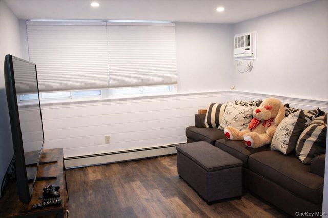 42 Shinbone Lane, Commack, NY 11725