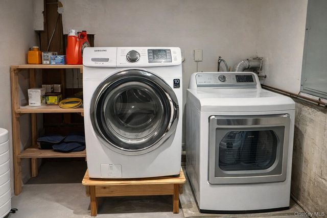 42 Shinbone Lane, Commack, NY 11725