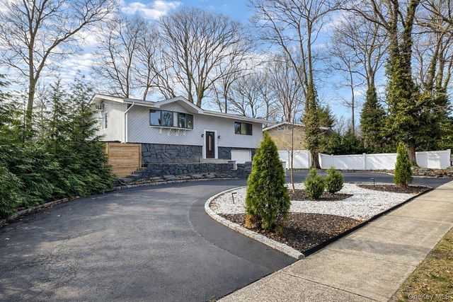 42 Shinbone Lane, Commack, NY 11725