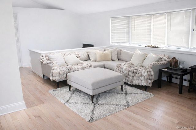 42 Shinbone Lane, Commack, NY 11725