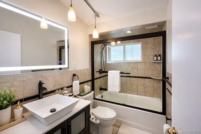 42 Shinbone Lane, Commack, NY 11725