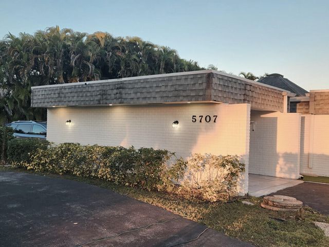 5707 White Hickory Circle, Tamarac, FL 33319