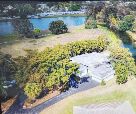 5707 White Hickory Circle, Tamarac, FL 33319