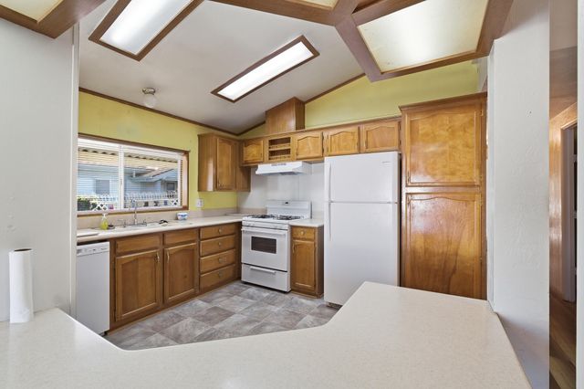 4633 S Terrace Street, Visalia, CA 93277