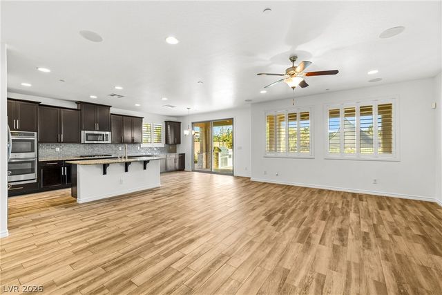 245 Punto Di Vista Drive, Henderson, NV 89011
