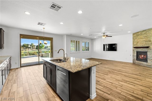 245 Punto Di Vista Drive, Henderson, NV 89011